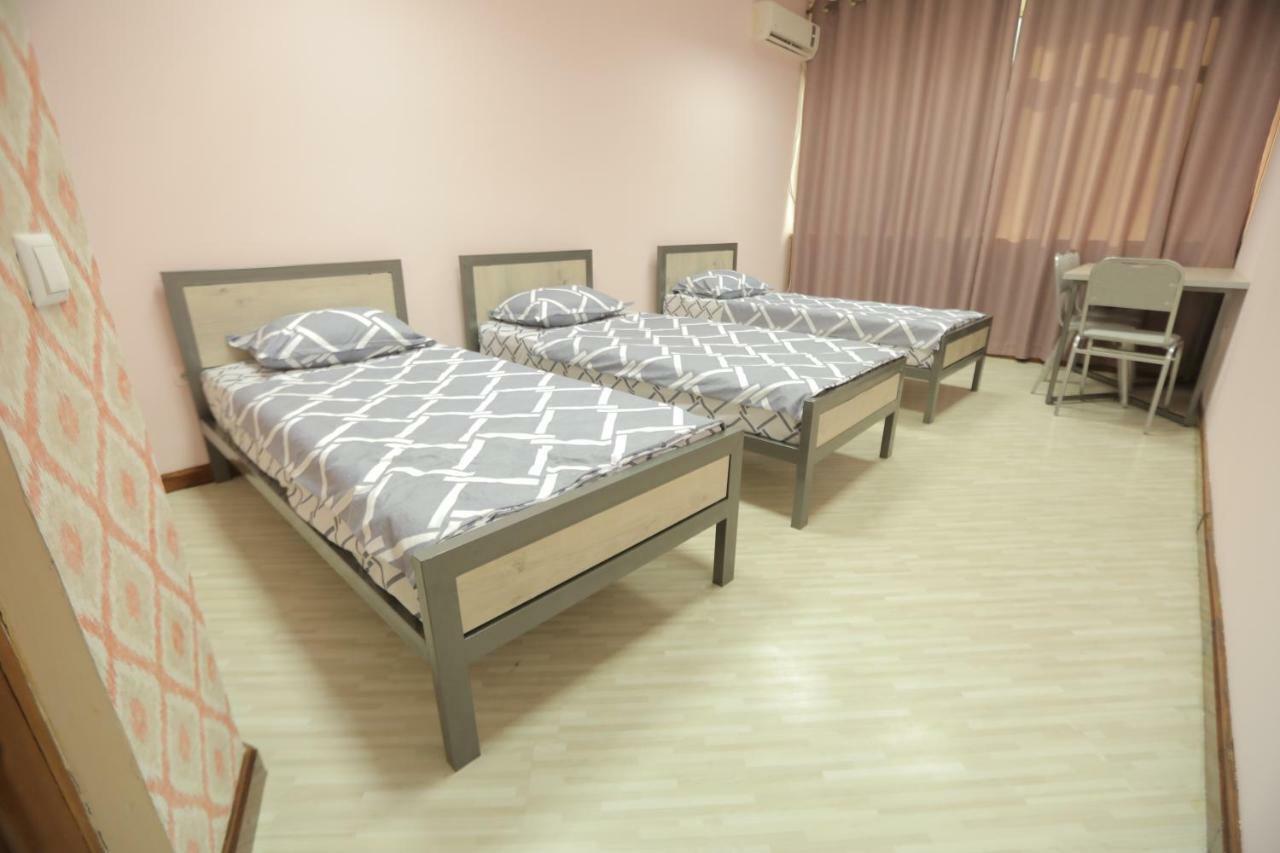 The Top Hostel Tashkent Luaran gambar