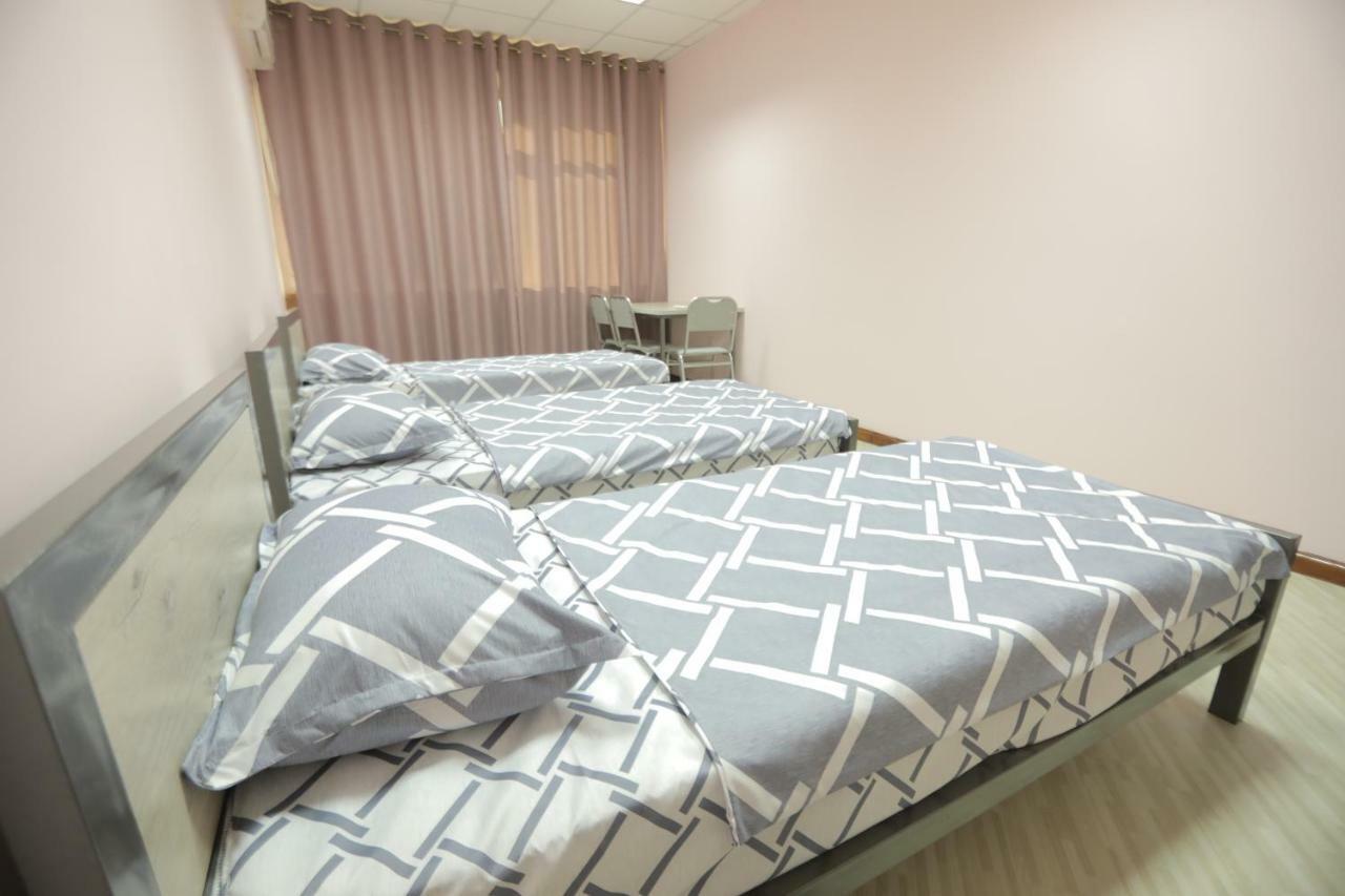 The Top Hostel Tashkent Luaran gambar